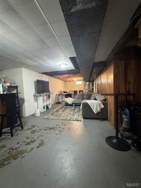 Tiny photo for 528 Ames Place, Ferguson, MO 63135 (MLS # 26068920)