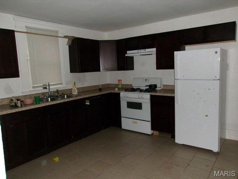 Tiny photo for 407 S 3rd Street, Elsberry, MO 63343 (MLS # 25028667)