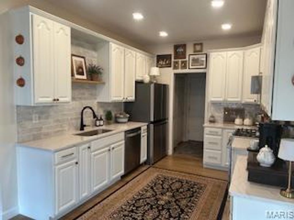 Photo of 244 Glasgow Drive, St Charles, MO 63301 (MLS # 26019759)