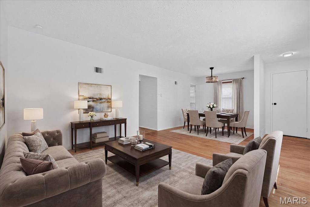 109 Lithia Avenue