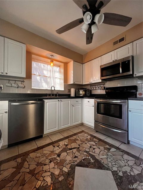 Tiny photo for 539 Colebrook Drive #B, Webster Groves, MO 63119 (MLS # 25074691)