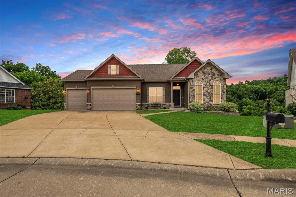 1630 Twin Oaks Drive