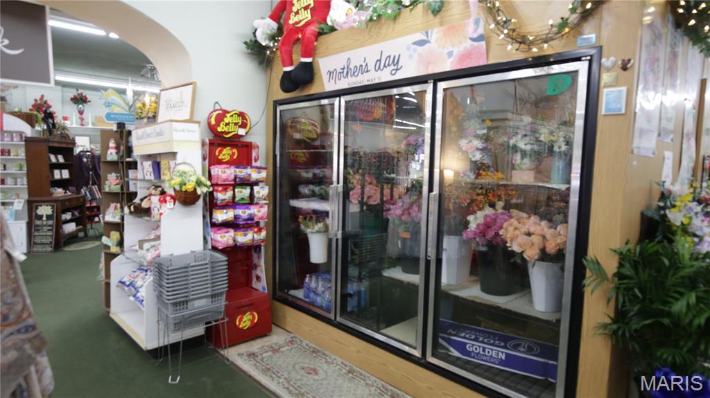 none - Commercial Sale