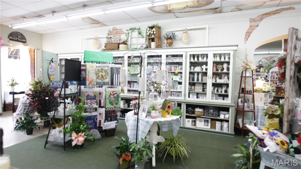 none - Commercial Sale
