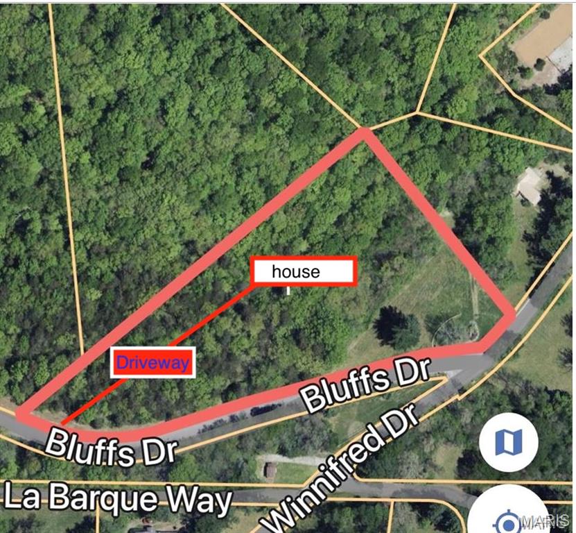 59 R The Bluffs Drive