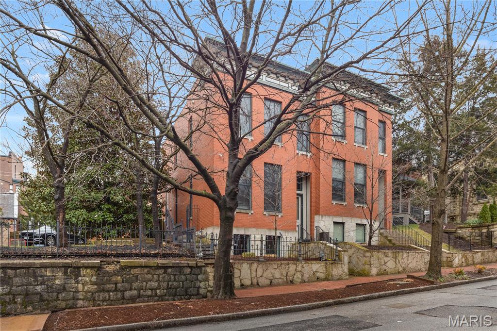 Lafayette Square - Residential