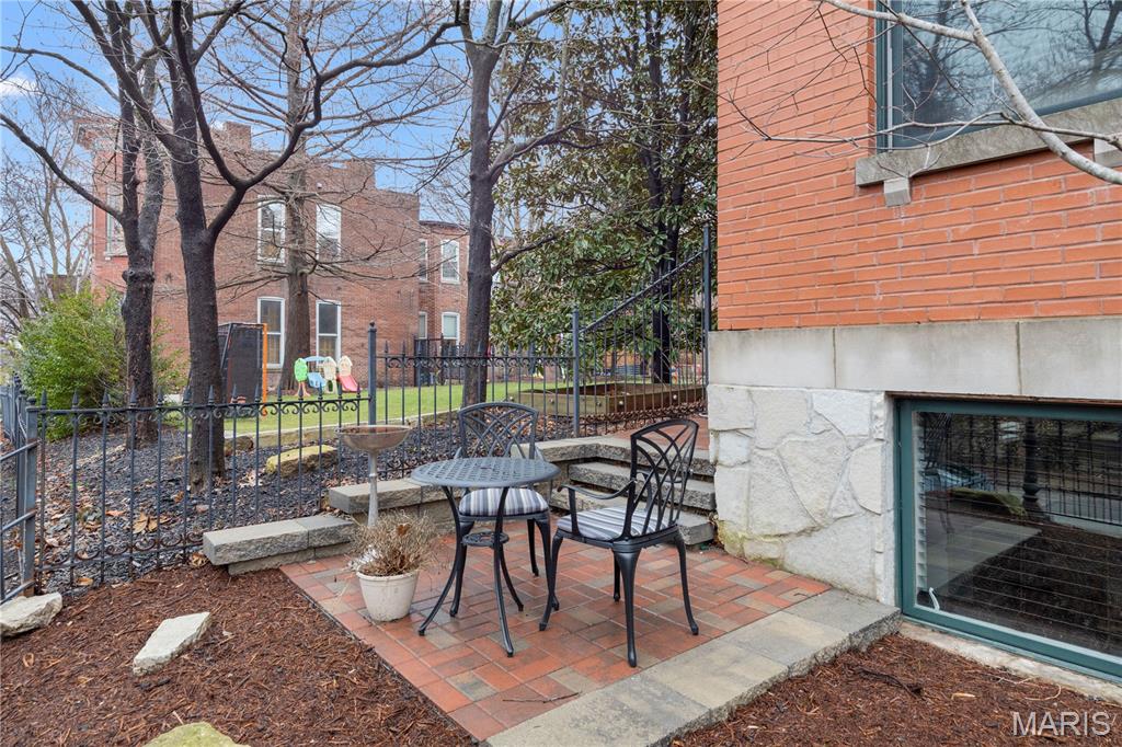 Lafayette Square - Residential