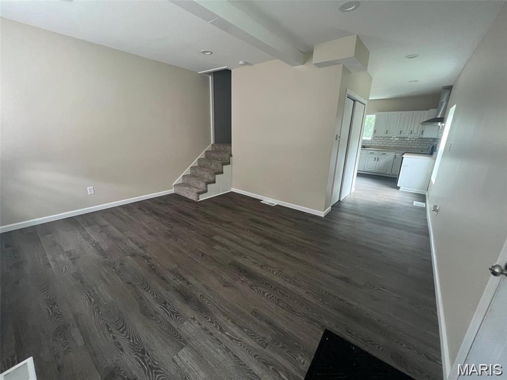 115 W Cartwright Avenue