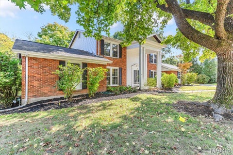 Tiny photo for 216 Trailtop Court, Chesterfield, MO 63017 (MLS # 26065563)