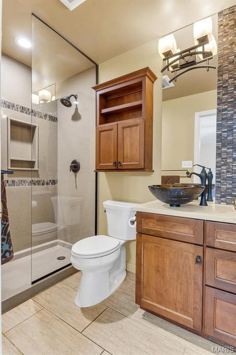 Tiny photo for 216 Trailtop Court, Chesterfield, MO 63017 (MLS # 26065563)