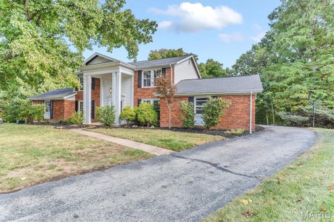 Tiny photo for 216 Trailtop Court, Chesterfield, MO 63017 (MLS # 26065563)
