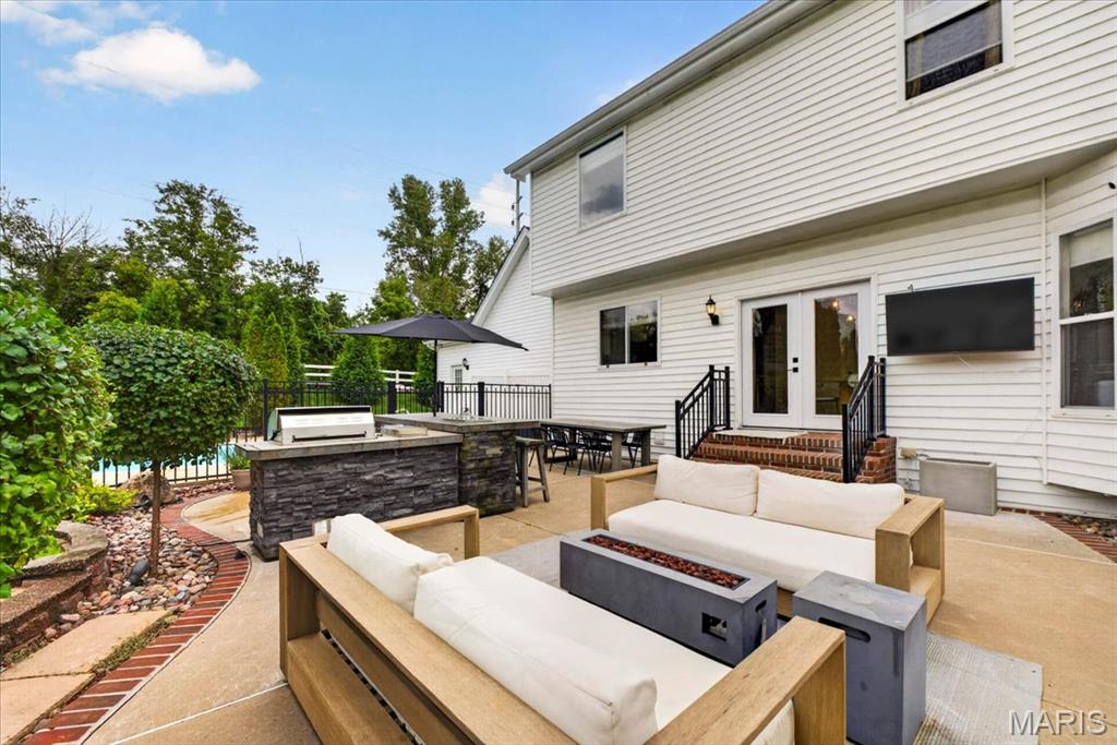 800 Dunbarton Drive