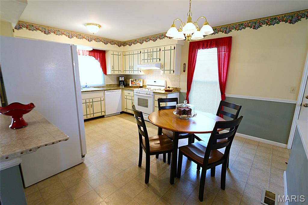 Country Lake Estate #1 - Residential