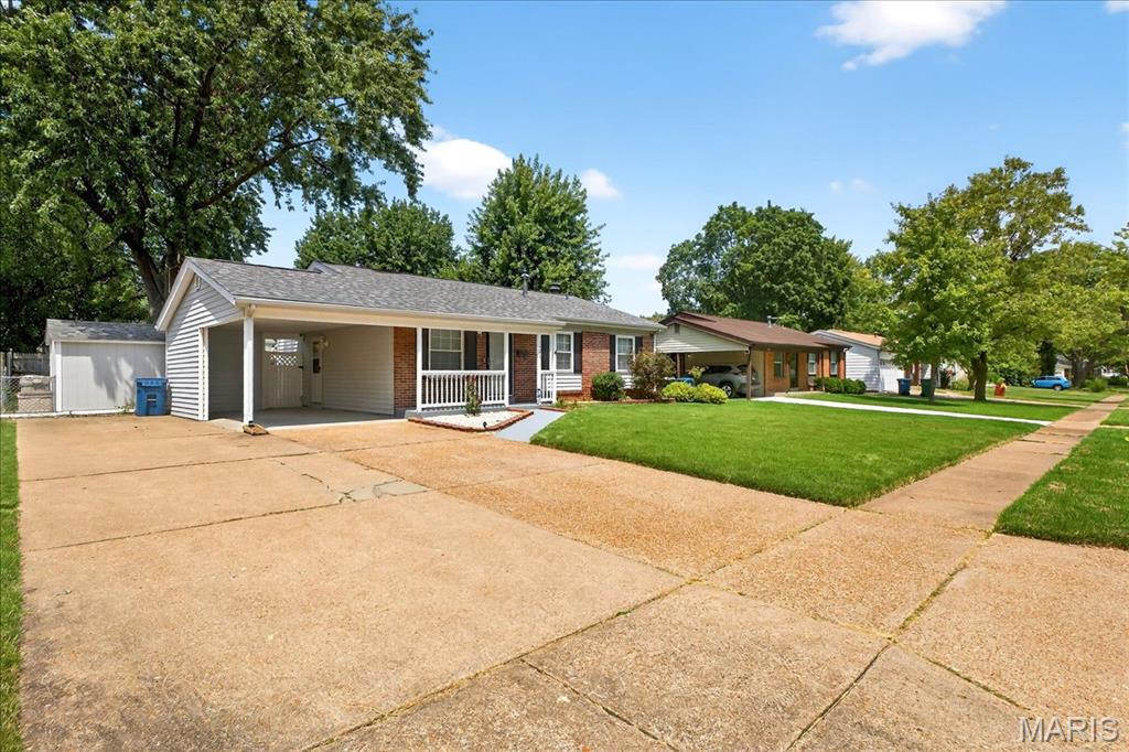 7423 Foxtrail Drive