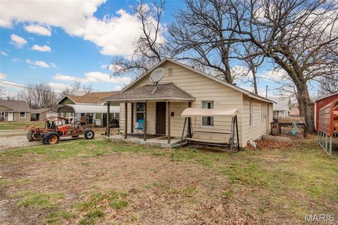 209 S Park Manor Boulevard Lebanon MO 65536