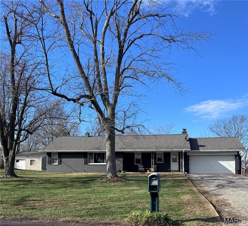 Photo of 2713 Ridge Drive, High Ridge, MO 63049 (MLS # 25080475)