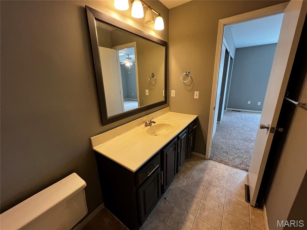 Woodlake Village Condos Ph5-B - Residential