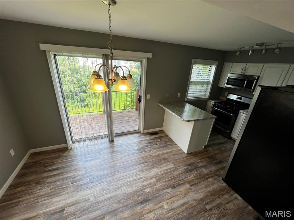 Woodlake Village Condos Ph5-B - Residential