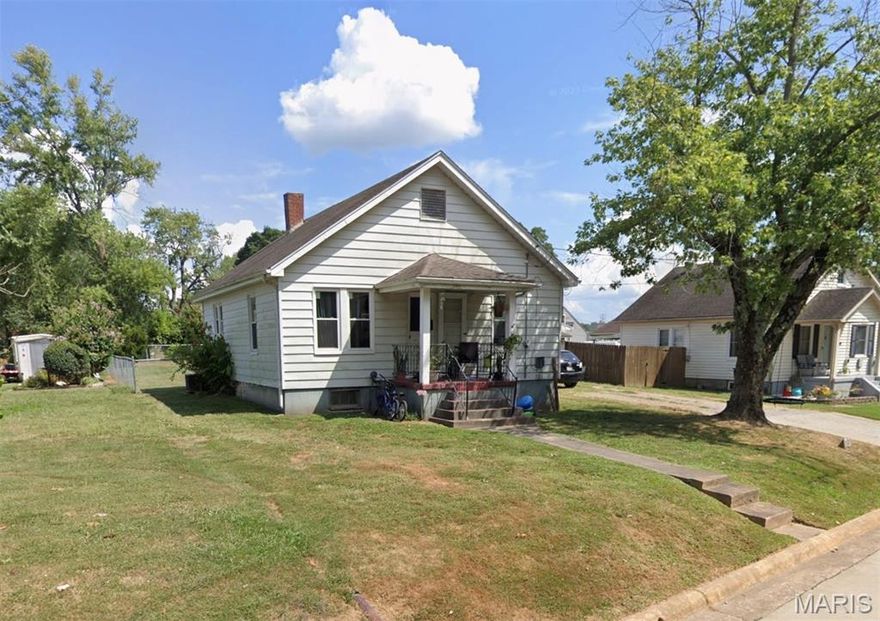 Welcome to this charming 2-bedroom, 1-bath home located at 612 Colorado St in Jackson, MO. This property features a functional layout with a total of 4 rooms, offering a comfortable and low-maintenance living space. City living but on a dead end street minutes from all of what Jackson has to offer. 

The home includes two well-sized bedrooms, a full bathroom, and a cozy living area. Outside, you’ll find a large fenced-in backyard—perfect for pets, entertaining, or future improvements.

Currently tenant-occupied, this property presents an excellent opportunity for investors seeking immediate rental income. Whether you're looking to expand your portfolio or secure a starter investment property, this home offers solid potential.

* 2 Bedrooms / 1 Full Bath
* Large fenced backyard
* Tenant in place – income-producing
* Convenient location in Jackson

Don’t miss this opportunity to own an affordable investment property with steady income potential!