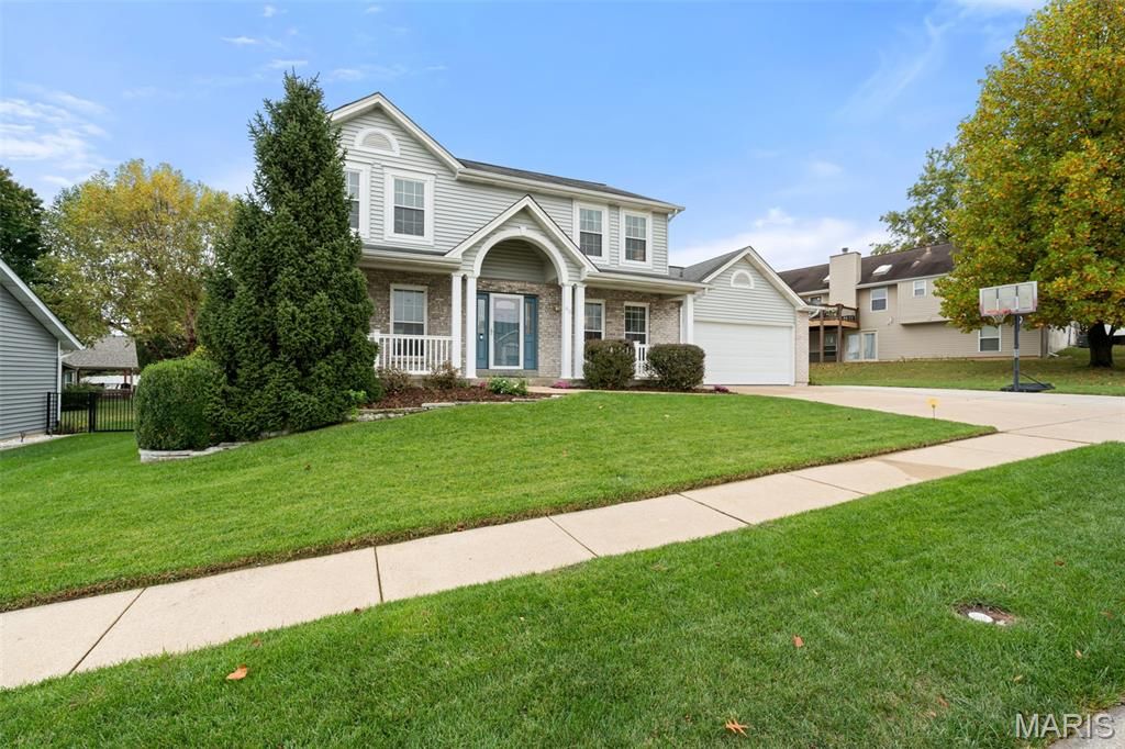 Photo of 40 Kentucky Blue Ridge Court, St Charles, MO 63303 (MLS # 26025023)