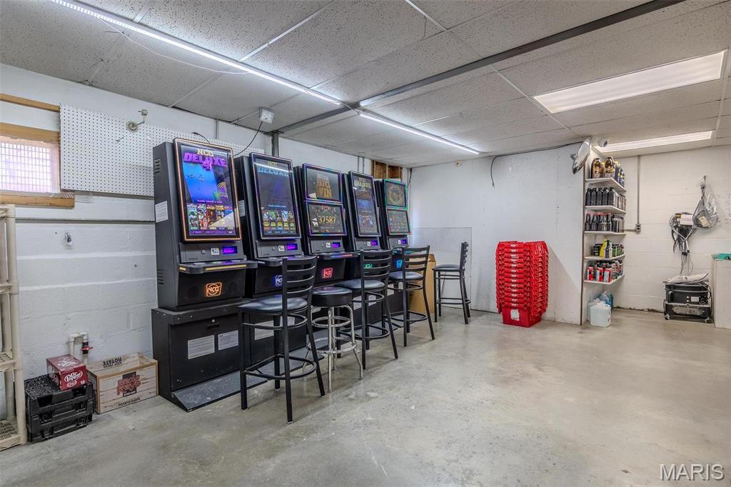 LEBANON - Commercial Sale