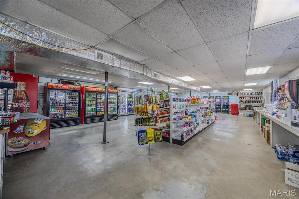 LEBANON - Commercial Sale