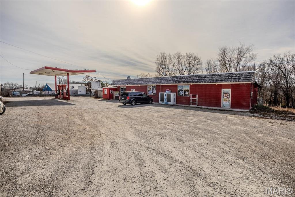 LEBANON - Commercial Sale