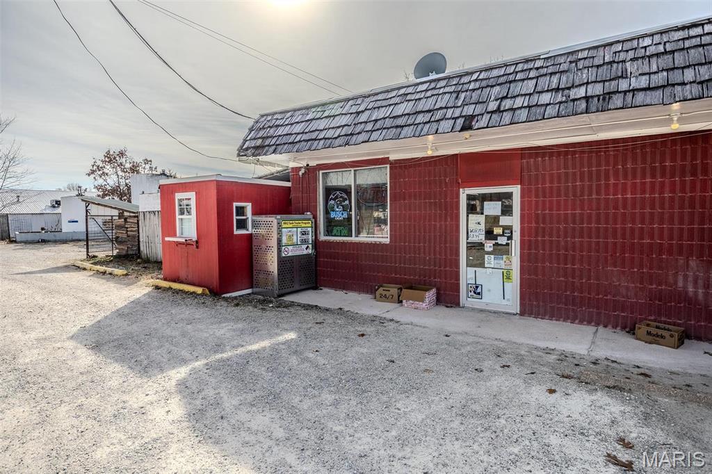 LEBANON - Commercial Sale