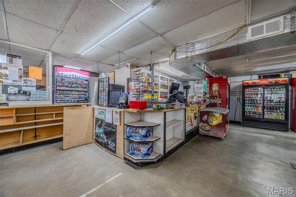 LEBANON - Commercial Sale