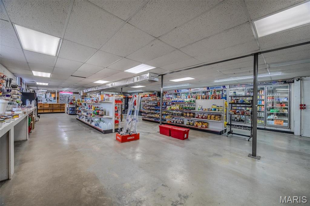 LEBANON - Commercial Sale