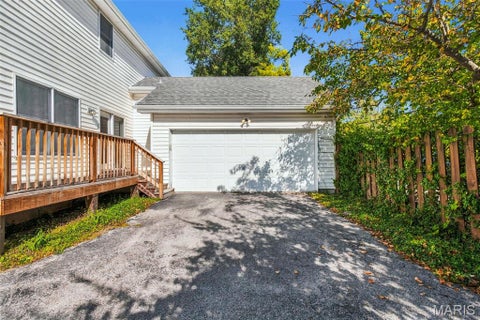 Tiny photo for 852 Lionsgate Drive, University City, MO 63130 (MLS # 26066868)