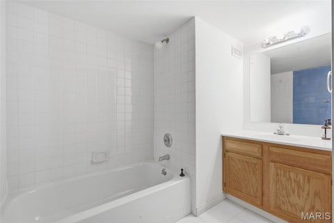 Tiny photo for 852 Lionsgate Drive, University City, MO 63130 (MLS # 26066868)