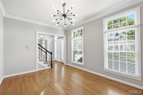 Tiny photo for 852 Lionsgate Drive, University City, MO 63130 (MLS # 26066868)
