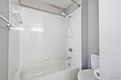 Tiny photo for 852 Lionsgate Drive, University City, MO 63130 (MLS # 26066868)