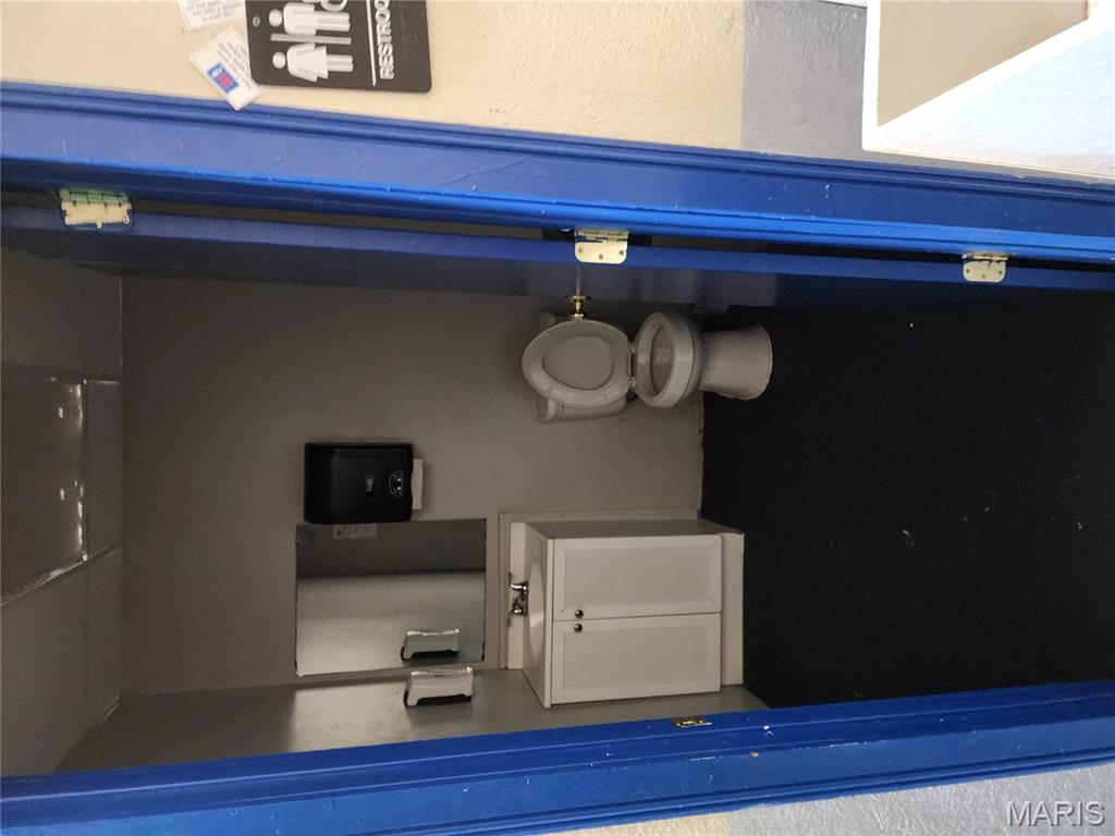 LAKES AREA INDUSTRIAL PARK - Commercial Sale