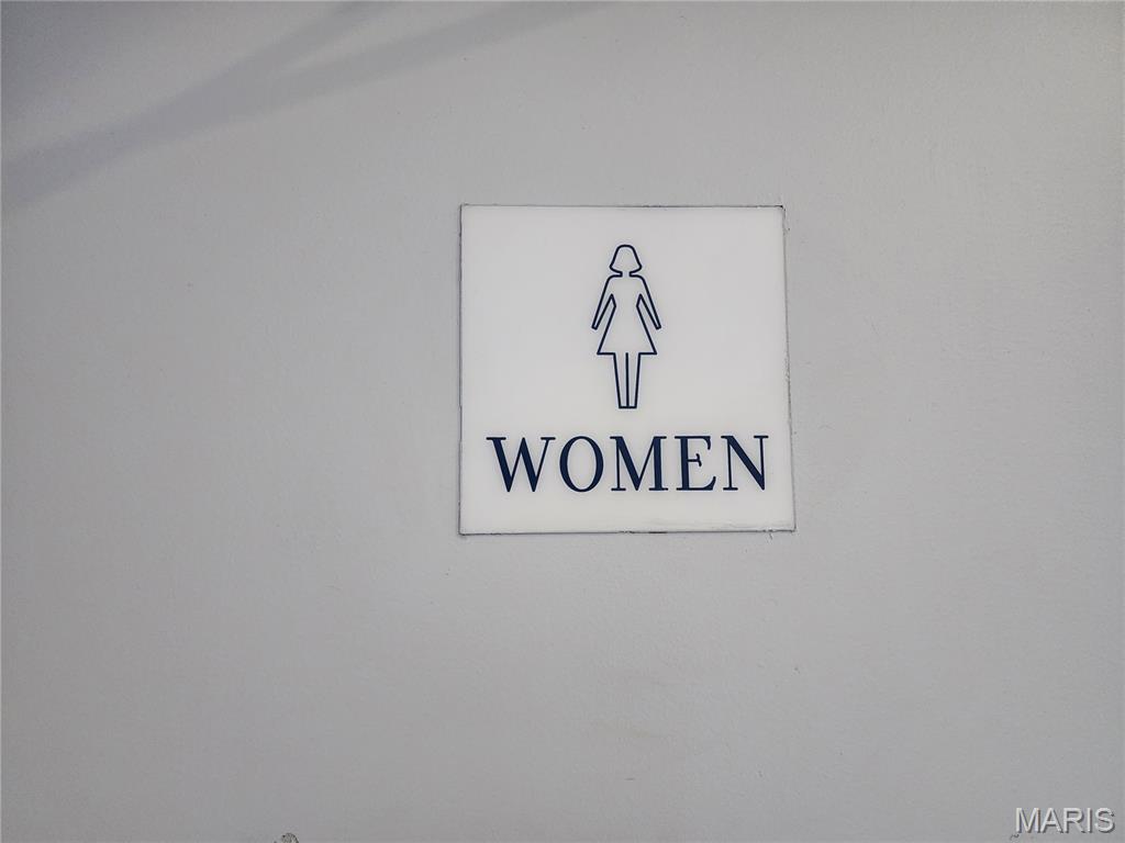 LAKES AREA INDUSTRIAL PARK - Commercial Sale