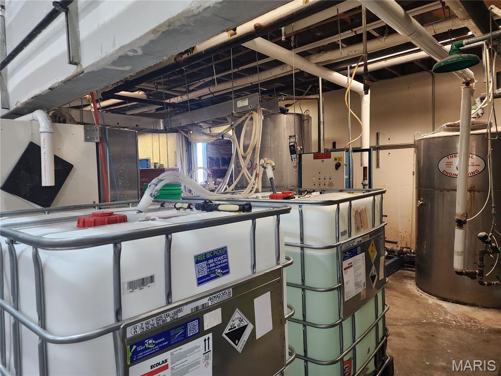 LAKES AREA INDUSTRIAL PARK - Commercial Sale