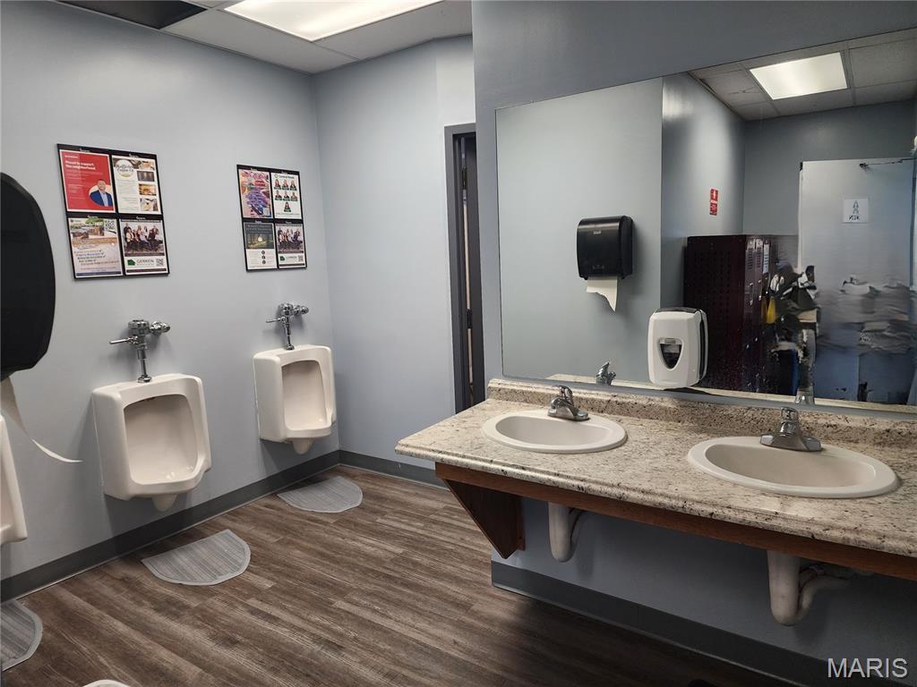 LAKES AREA INDUSTRIAL PARK - Commercial Sale