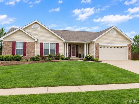 Photo of 403 Autumn Farms Court, Wentzville, MO 63385 (MLS # 26066948)