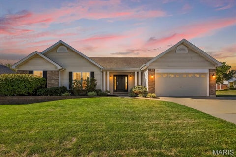 Photo of 403 Autumn Farms Court, Wentzville, MO 63385 (MLS # 26066948)