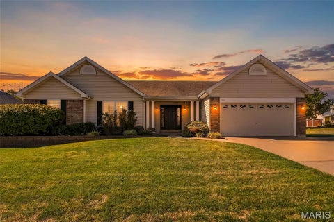 Tiny photo for 403 Autumn Farms Court, Wentzville, MO 63385 (MLS # 26066948)