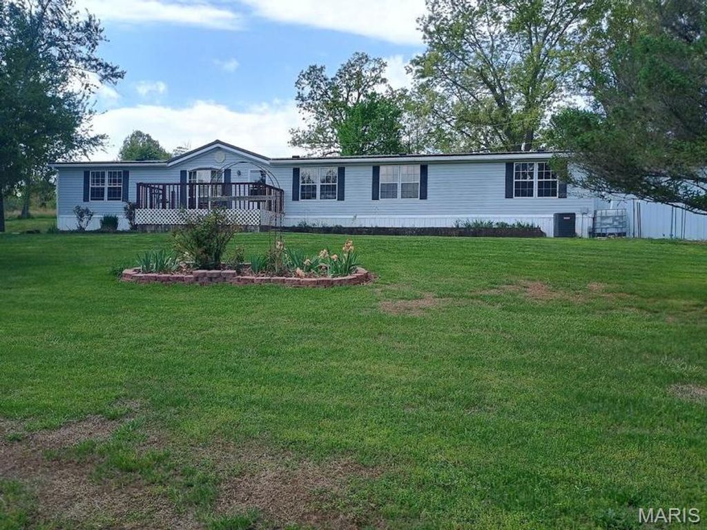 Photo of 46 Private Road 160-190 Rd, Alton, MO 65606 (MLS # 26025948)