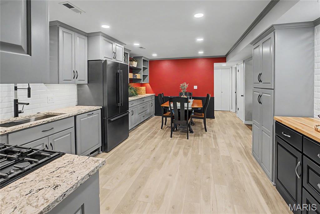 Whispering Heights - Residential