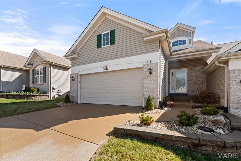 Photo of 5514 Aberdour Lane, Oakville, MO 63129 (MLS # 26005340)