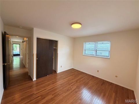 Tiny photo for 5404 Quincy Street, St Louis, MO 63109 (MLS # 26026756)