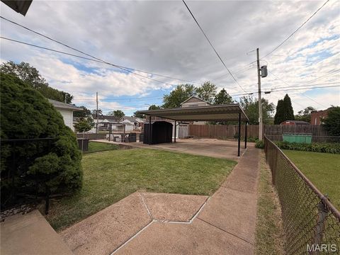Tiny photo for 5404 Quincy Street, St Louis, MO 63109 (MLS # 26026756)