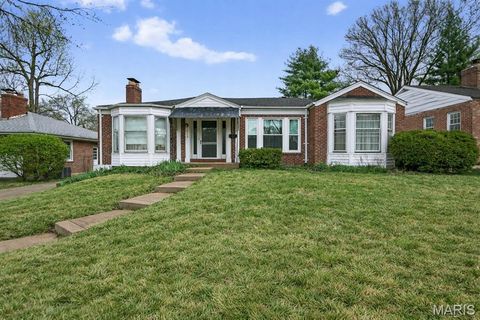 Photo of 8125 Halifax Drive, Clayton, MO 63105 (MLS # 26022758)