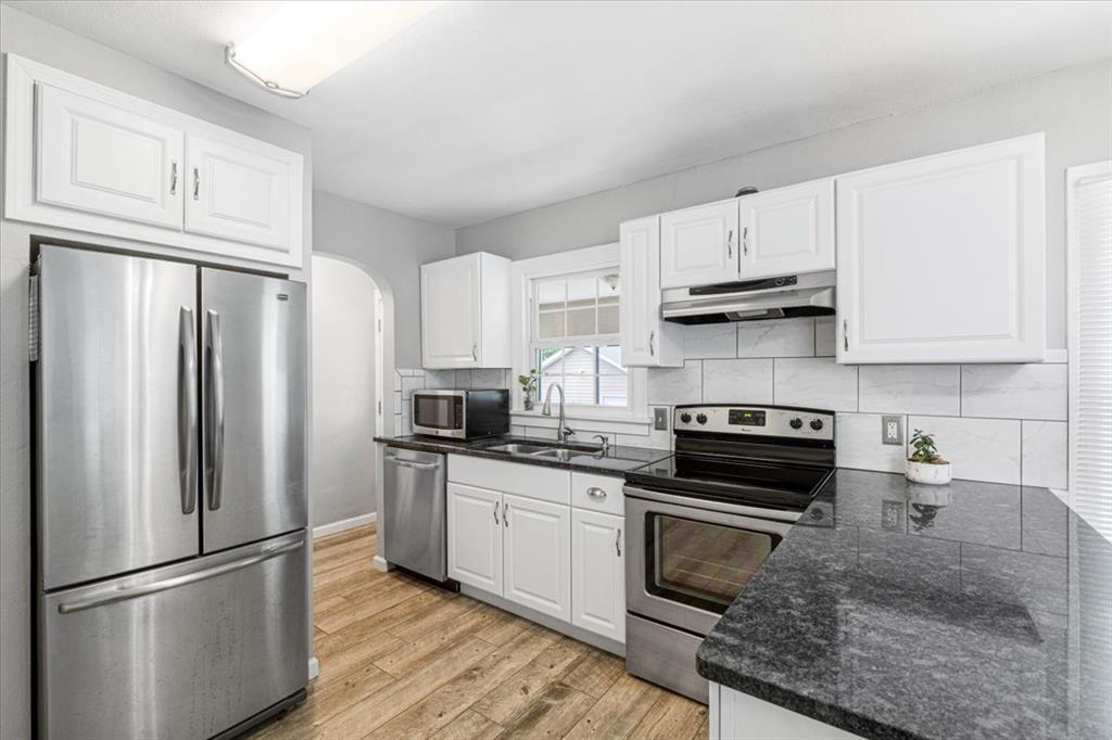 Festus, Missouri 63028, United States, 3 Bedrooms Bedrooms, ,1 BathroomBathrooms,Residential,Pending,135106