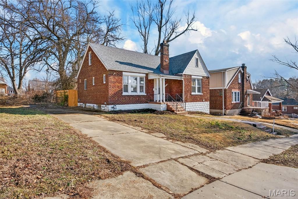 Photo of 3816 Oakridge Boulevard, St Louis, MO 63121 (MLS # 26028292)