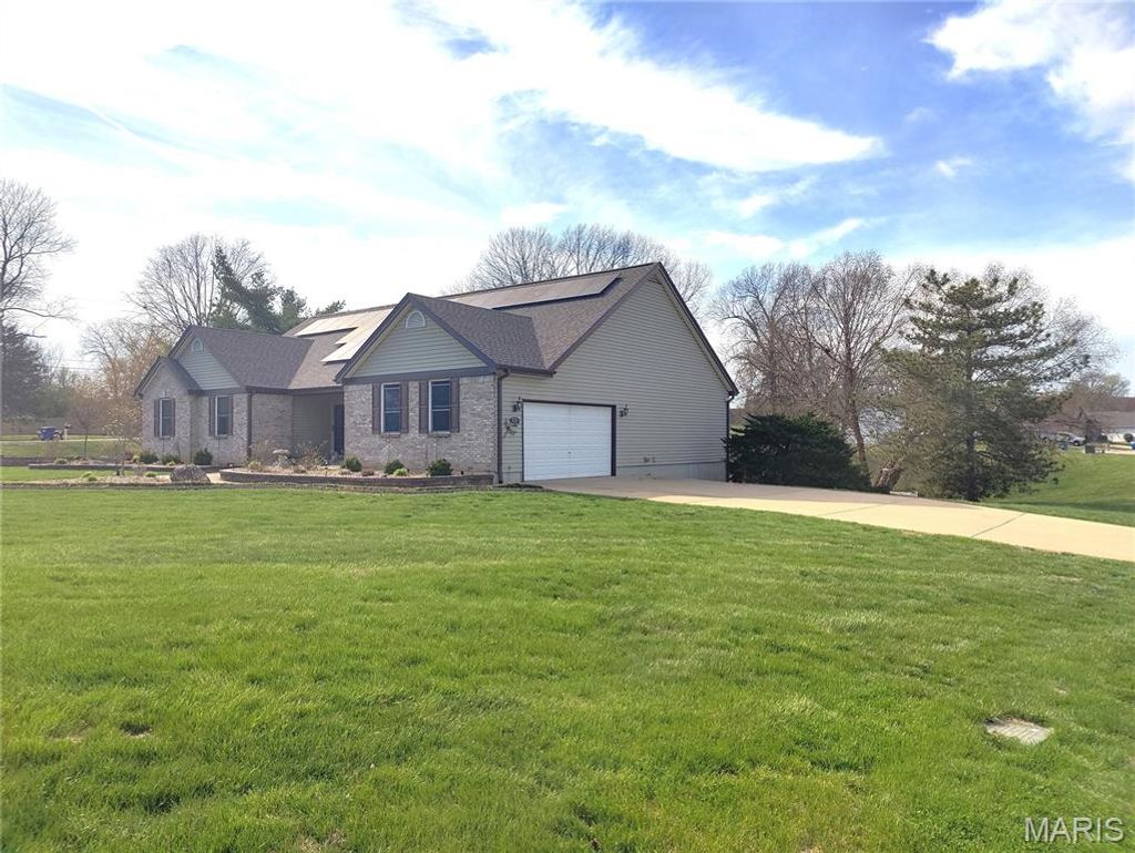 Photo of 701 Wade Lane, St Charles, MO 63303 (MLS # 26020014)